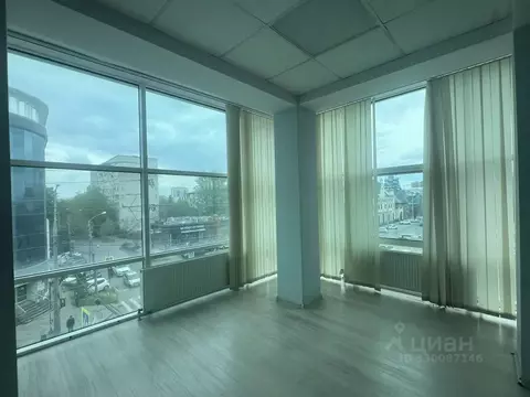 Офис в Краснодарский край, Краснодар Северная ул. (257 м)