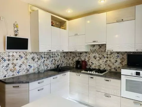 2-к кв. Крым, Симферополь ул. Лексина, 68 (75.0 м)