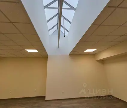 Офис в Санкт-Петербург Новолитовская ул., 15 (480 м)