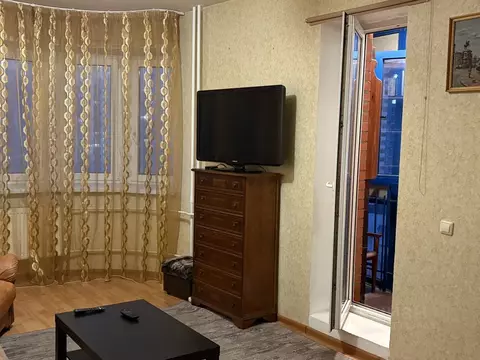 3-к кв. Москва Ленинский просп., 107к3 (70.8 м)