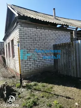 Коттедж в Саратовская область, Балаковский район, с. Сухой Отрог ул. ...