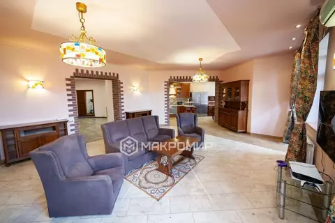 3-к кв. Татарстан, Казань ул. Тельмана, 23 (193.8 м)