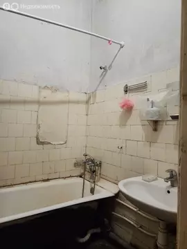 3-комнатная квартира: Санкт-Петербург, 11-я линия Васильевского ...