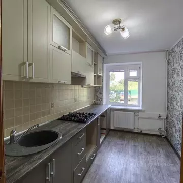 2-к кв. Брянская область, Навля рп ул. Генерала Петренко, 6А (50.0 м)