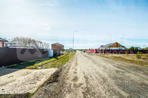 Участок в Тюменская область, Тюменский муниципальный округ, д. ...