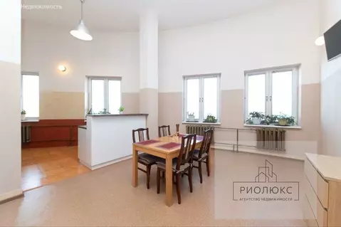 Квартира-студия: Магнитогорск, проспект Ленина, 135А (81 м)