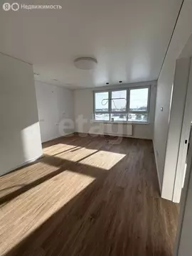 2-комнатная квартира: Тюмень, улица Александра Звягина, 12 (58 м)