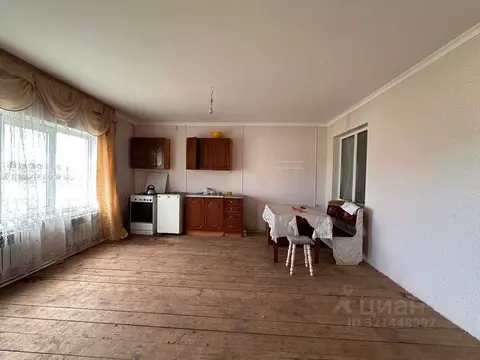 Дом в Оренбургская область, Октябрьский район, пос. Российский ...