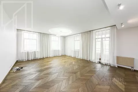 4-к кв. Москва Малая Бронная ул., 14 (180.0 м)