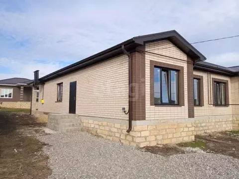 Дом в Ставропольский край, Михайловск Шпаковский район, ул. Вячеслава ...