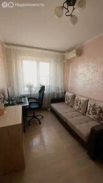 3-комнатная квартира: Тольятти, проспект Степана Разина, 9 (63 м)