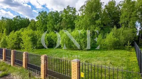 Участок в Московская область, Истра муниципальный округ, д. Падиково ...