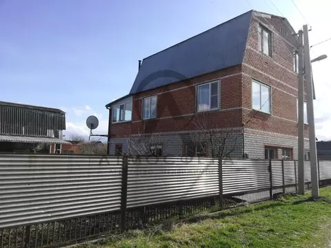 Дом в Краснодарский край, Апшеронский район, Кабардинское с/пос, ...