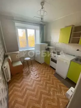 1-к кв. Тюменская область, Тюмень Мелиораторов мкр, ул. Мелиораторов, ...