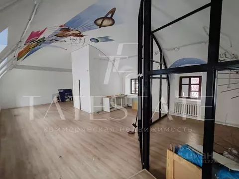 Помещение свободного назначения в Татарстан, Казань ул. Тази Гиззата, ...