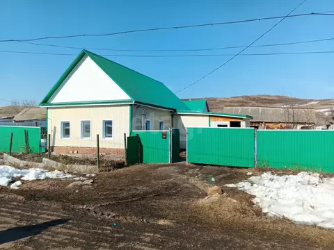 Дом в Башкортостан, Стерлитамакский район, Буриказгановский сельсовет, ...