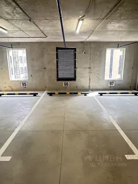 Гараж в Санкт-Петербург наб. Реки Каменки, 11к1 (13 м)