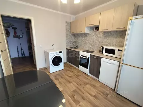 2-к кв. Тюменская область, Тюмень проезд Ямбургский, 3 (52.2 м)