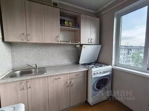 2-к кв. Омская область, Омск Сибирский просп., 8 (47.6 м)
