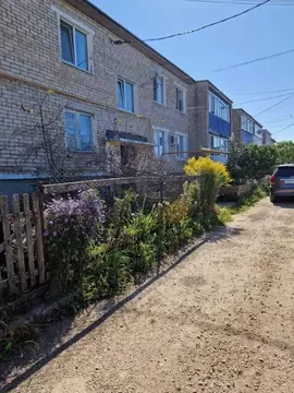 2-к кв. Башкортостан, Ишимбайский район, с. Петровское Трудовая ул., 8 ...