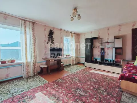 Дом в Алтайский край, Бийский район, с. Первомайское Северная ул., 1А ...