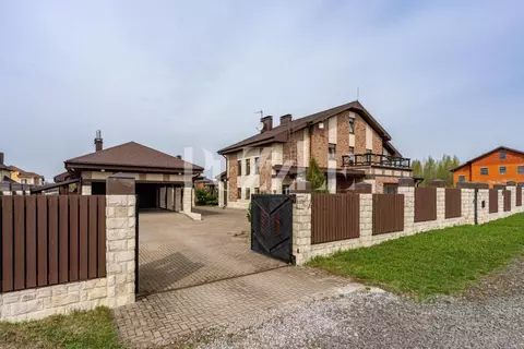 Дом в Ленинградская область, Всеволожский район, Романовское с/пос, ...