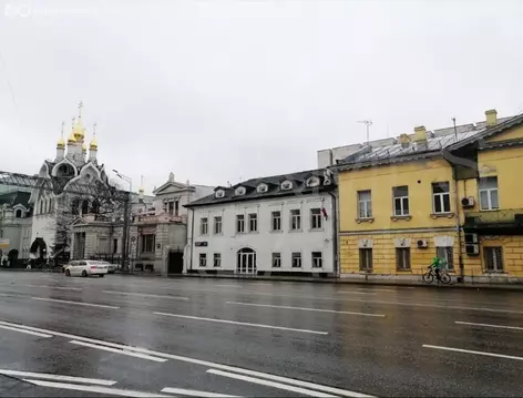 Торговая площадь (798.5 м)