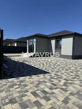 Дом в Крым, Симферопольский район, Добровское с/пос ул. Чехова, 23 ...