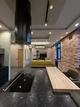 2-к кв. Санкт-Петербург Ждановская ул., 43к2 (72.0 м)