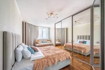 2-к кв. Свердловская область, Екатеринбург ул. Чапаева, 23 (80.0 м)