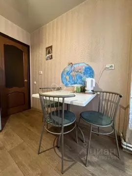 2-к кв. Волгоградская область, Волгоград ул. 8-й Воздушной Армии, 10а ...