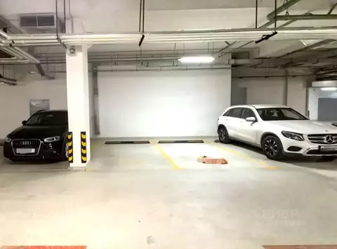 Гараж в Москва Просторная ул., 1 (18 м)