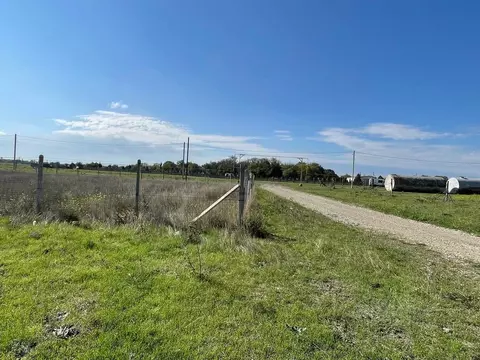 Участок в Крым, Кировский район, с. Яркое Поле ул. Зеленая, 35 (15.0 ...