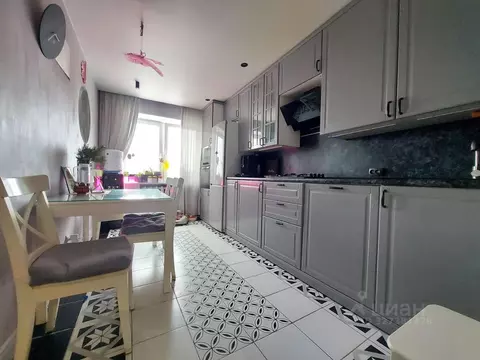 3-к кв. Ленинградская область, Гатчина ул. Рощинская, 13А (63.8 м)