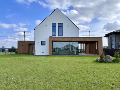 Дом в Ленинградская область, Ломоносовский район, Виллозское городское ...