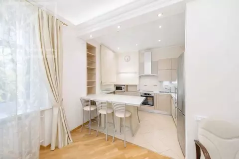 4-к кв. Москва Малая Бронная ул., 36 (97.3 м)