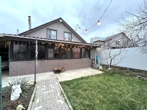 Дом в Волгоградская область, Волжский Вишневый сад СНТ, ул. Шоферская ...