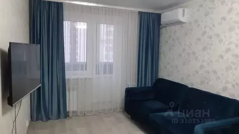 2-к кв. Курская область, Курск просп. Вячеслава Клыкова, 51 (56.0 м)