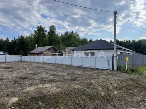 Участок в Тюменская область, Тюменский район, д. Ушакова Зеленая ул. ...