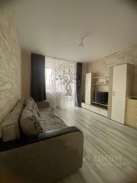 Студия Свердловская область, Екатеринбург ул. Чемпионов, 3 (29.4 м)