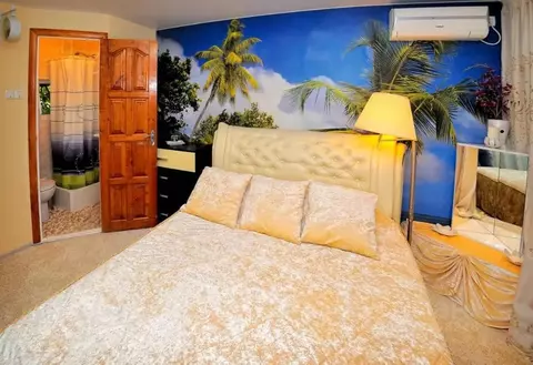 Дом в Крым, Ленинский район, Щелкино городское поселение, Энергетик-2 ...