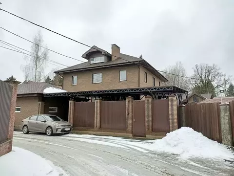 Дом в Московская область, Химки городской округ, д. Лугинино ул. ...