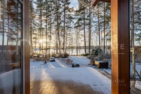 Дом в Ленинградская область, Приозерский район, Громовское с/пос, пос. ...