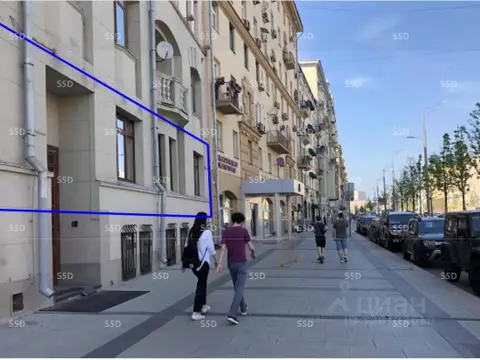 Торговая площадь в Москва Садовая-Кудринская ул., 19С1 (236 м)
