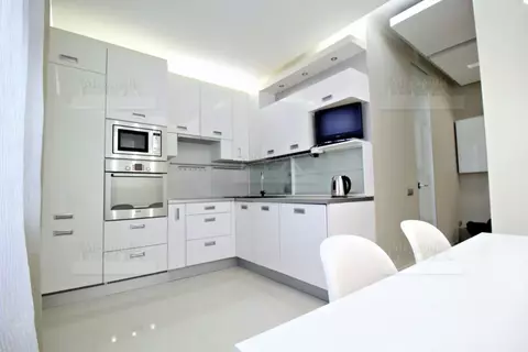 2-к кв. Санкт-Петербург Малоохтинский просп., 16к1 (70.0 м)