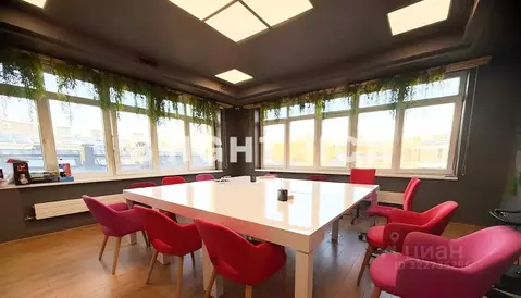 Офис в Санкт-Петербург Волховский пер., 4 (250 м)