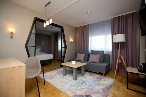 Комната Новосибирская область, Новосибирск ул. Ленина, 21 (35.0 м)