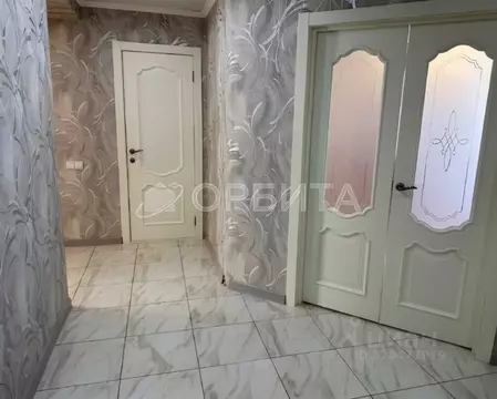 2-к кв. Тюменская область, Тюмень ул. Избышева, 8 (65.3 м)