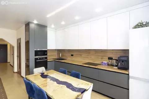 1-комнатная квартира: Тюмень, улица Самарцева, 8 (89.3 м)