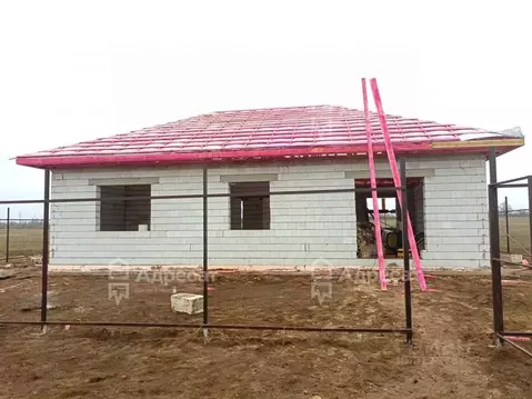 Дом в Волгоградская область, Городищенский район, Орловское с/пос, с. ...